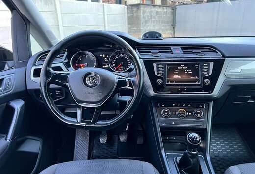 Volkswagen Touran 7 Places 2016