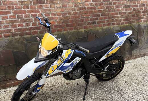 Zo goed als nieuwe UM DSR SM 125cc Supermoto | A1