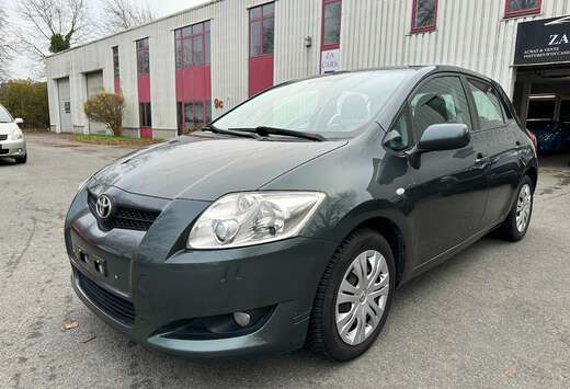 Toyota Auris 1.6i Dual VVT-i Linea Sol Pack