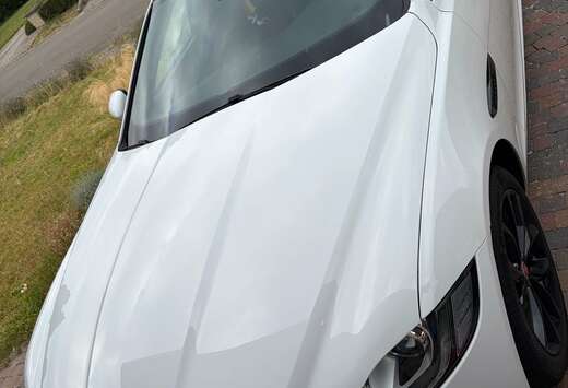 Jaguar XF Sportbrake 2.0 D R-Sport (EU6.2)