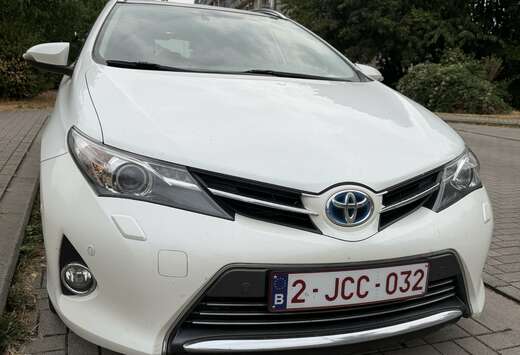 Toyota 1.8 VVT-i Hybrid Automatik Touring Sports Exec ...