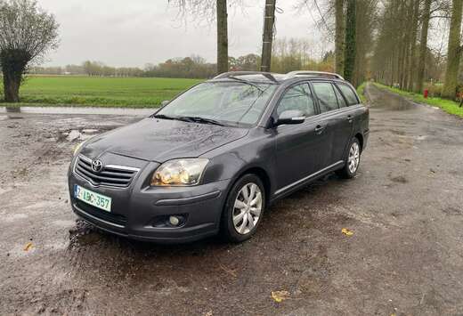 Toyota Combi 2.0 D-4D GEKEURD VOOR VERKOOP + WINTERSE ...