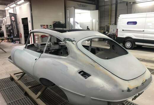 Jaguar 2+2