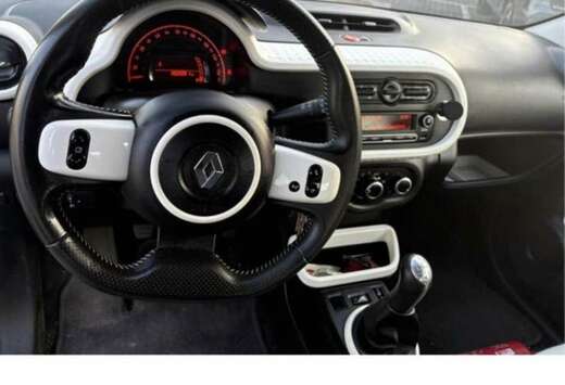 Renault 1.0i SCe Hello
