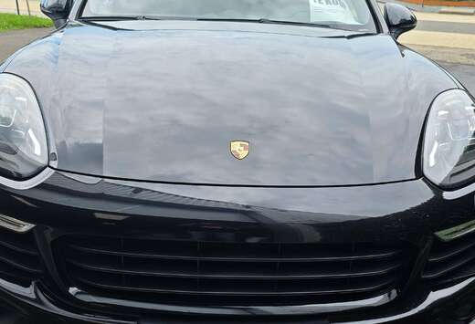 Porsche Cayenne 3.0i V6 Hybrid Tiptronic S