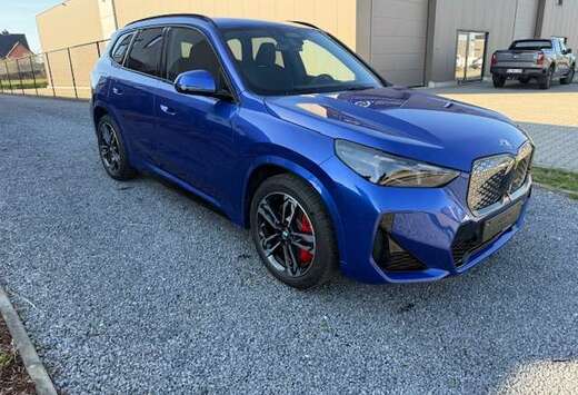 BMW iX1  eDrive20 M Sport PRO / Travel pack / I. PACK