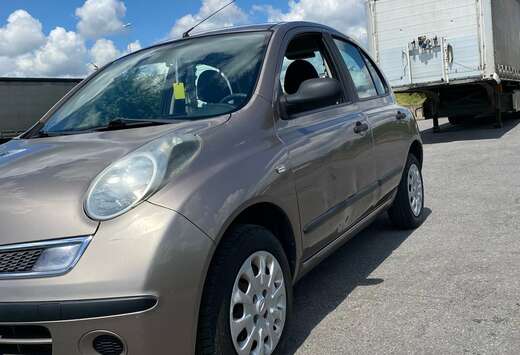 Nissan 1.2i Acenta