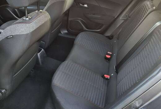 Peugeot 2008 1.2 PureTech Style S