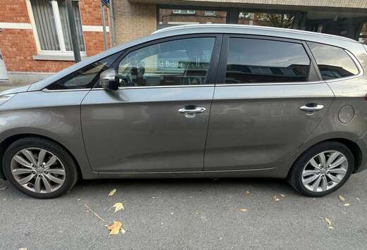 Kia Carens 1.7 CRDi 115 UEFA EURO 2016