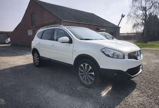 Nissan 1.6i 2WD Urban Edition