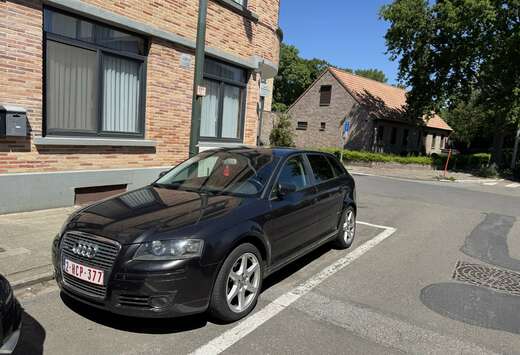 Audi Sportback 1.6i 16v FSI Ambition