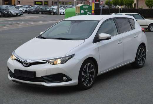 Toyota Auris 1.6 D-4D Dynamic