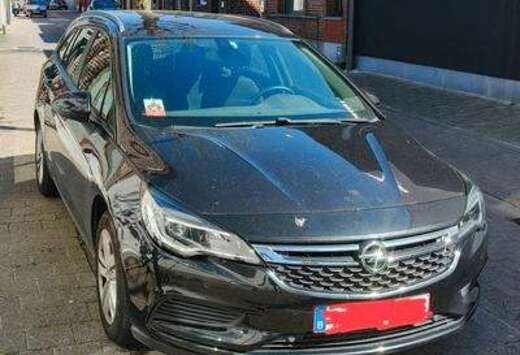 Opel Sports Tourer 1.0 77KW - met schade aan motor