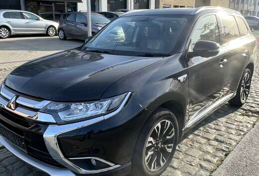 Mitsubishi plug-inhybride / BELGIUM PAPERS