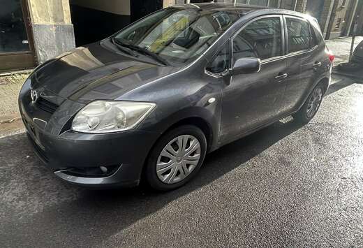 Toyota Auris 1.4i VVT-i Linea Luna