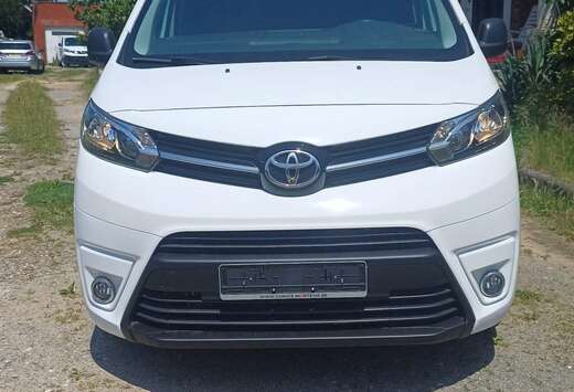 Toyota Proace Verso 1.5 D-4D Medium Shuttle S