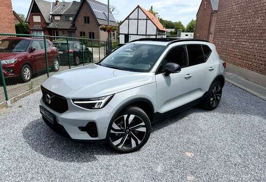 Volvo 2.0 B3 MHEV Dark  360  Pano  Adaptive Cruise