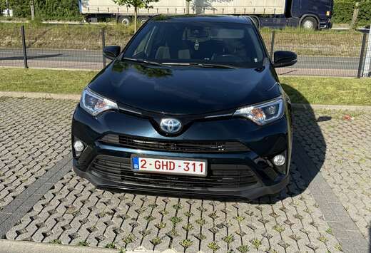 Toyota 2.5 4x2 Hybrid Edition