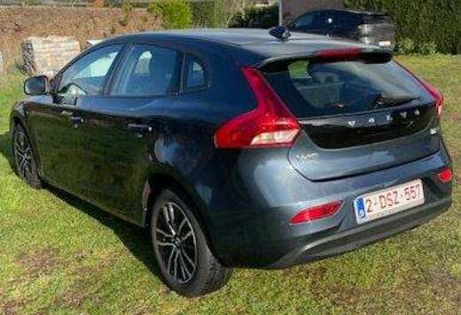 Volvo V40 T2 Black Edition