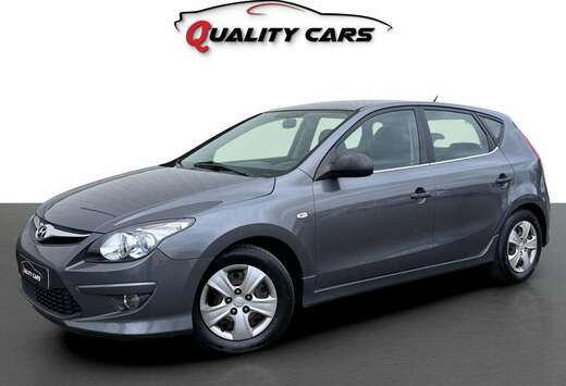 Hyundai 1.4i  54.000 KM  Navi  CarPlay  PDC Garantie