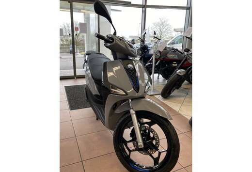 Piaggio Model S