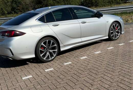 Opel Grand Sport 2.0 Turbo 4X4 GSi