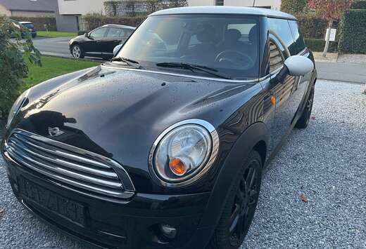 MINI Mini Cooper D 1.6 hatchback