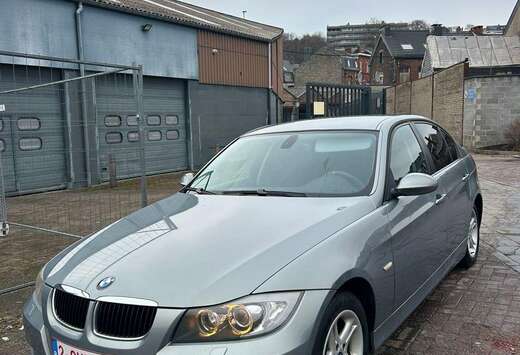BMW 318i Sport Line