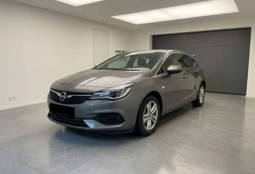 Opel eerste eigenaar met onderhoudsboek  Gekeurd
