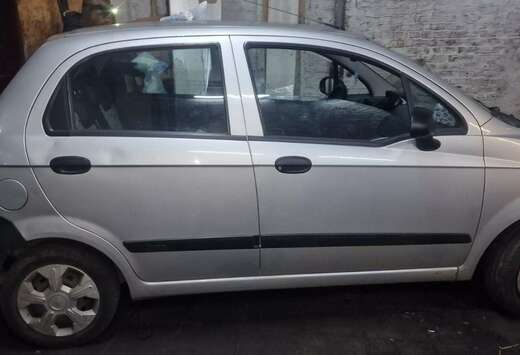 Chevrolet 1.0i Style