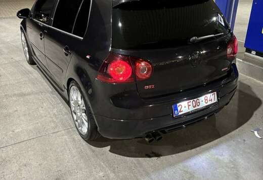 Volkswagen VW GOLF 5 Gti édition 30