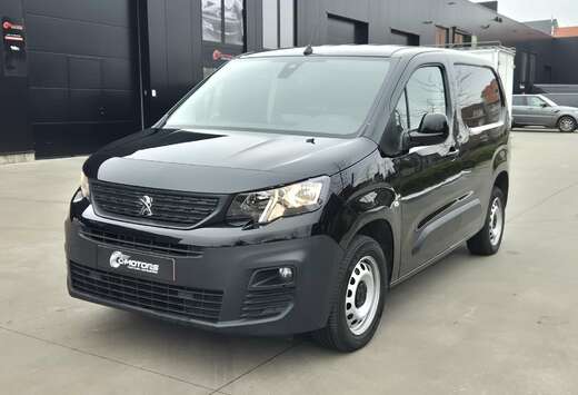 Peugeot 1.5 BlueHDi 100 MAN6 3pl /Camera/Carplay/GPS