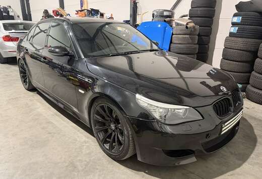 BMW 5.0i V10 40v SMG