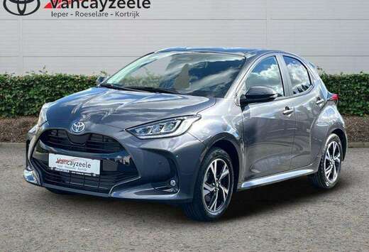 Toyota Iconic+Hi-techpack+cam+nav+sen