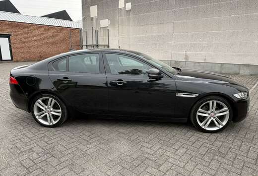 Jaguar E-Performance Aut. Pure