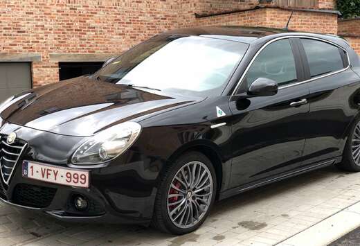 Alfa Romeo 1.8 TBi 16V TCT Quadrifoglio Verde