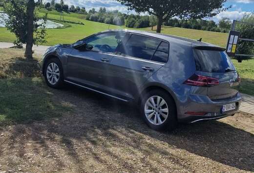 Volkswagen Golf 7.5 confortline / Matrix Led 1.6-2017