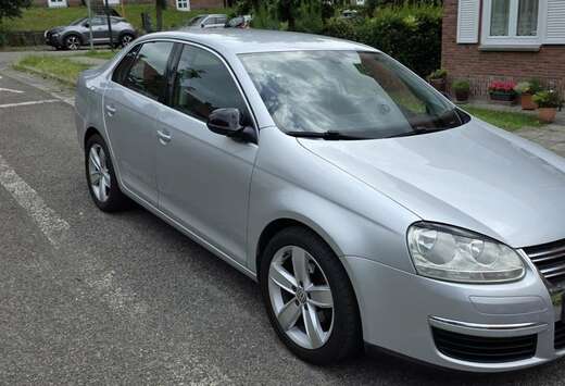 Volkswagen 1.6 FSI 115 ch