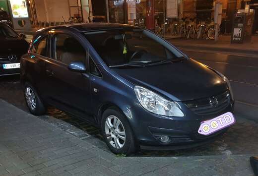 Opel Corsa 1.4i Cosmo