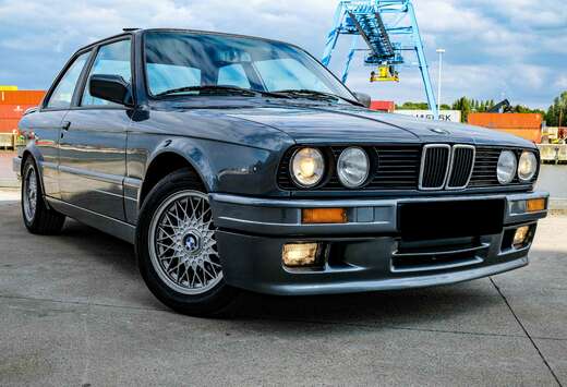 BMW E30 325i Coupé M-Tech 2 Historiek Oldtimer