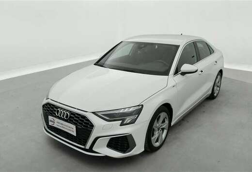 Audi 30 TFSI S-Line NAVI / CARPLAY / FULL LED