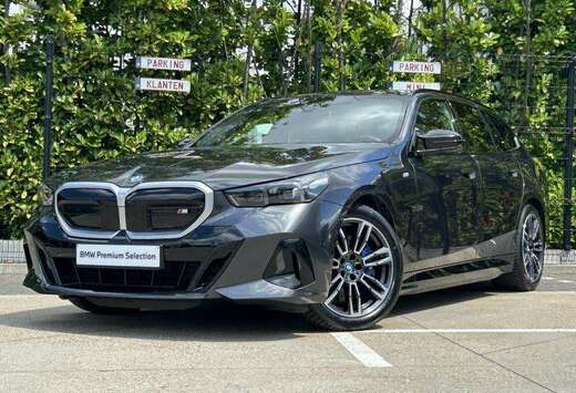BMW M60 Xdrive Touring - ACC - 360 - Bowers/Wilkins - ...
