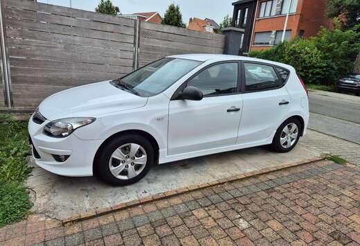 Hyundai 1.4i - Garantie 12 mois - Ecran Carplay - Peu ...