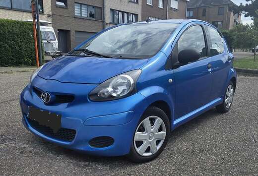 Toyota 1.0i VVT-i 1ER PROPRIÉTAIRE PRÊTE A IMMATRIC ...
