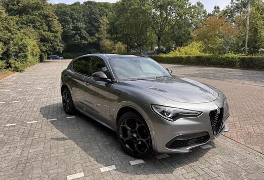 Alfa Romeo 2.0 T AWD Veloce TI