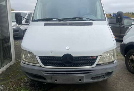 Mercedes-Benz 413 CDI 2.1