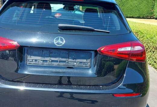 Mercedes-Benz (EU6AP)