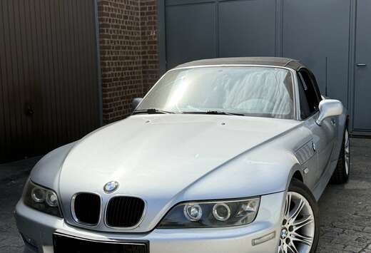 BMW 2.8i