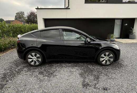 Tesla Model Y 52 kWh Standard Range RWD