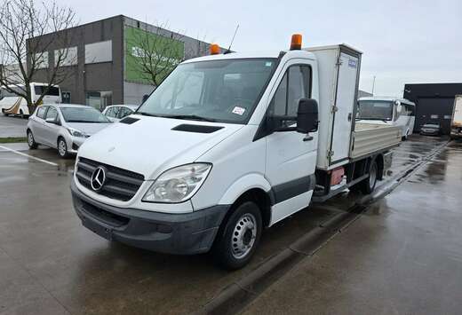 Mercedes-Benz 519 V6  (Stock ID 36962)